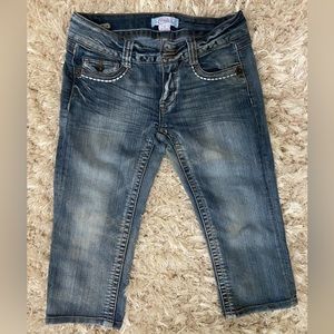 Candie’s cropped size 5 jeans